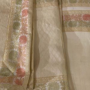 Bed Cover with pillow covers and cushion covers